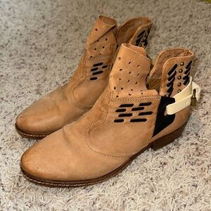 AS98 A.S. 98 Camel Tan Leather Boho Biker Ankle Boots Sz EU 38 7.5